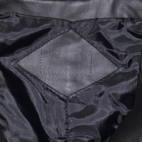 Motorcycle leather vest - Picture 4 of 5